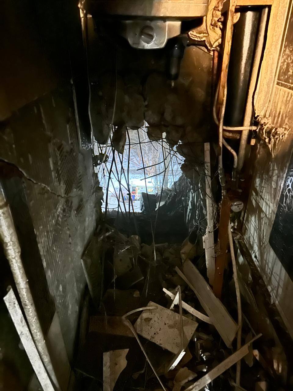 Дрон влетів у житлову багатоповерхівку на території Кіровоградської області - фото 3