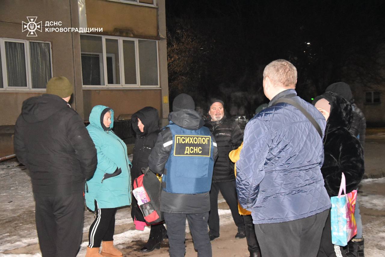 Дрон влетів у житлову багатоповерхівку на території Кіровоградської області - фото 5