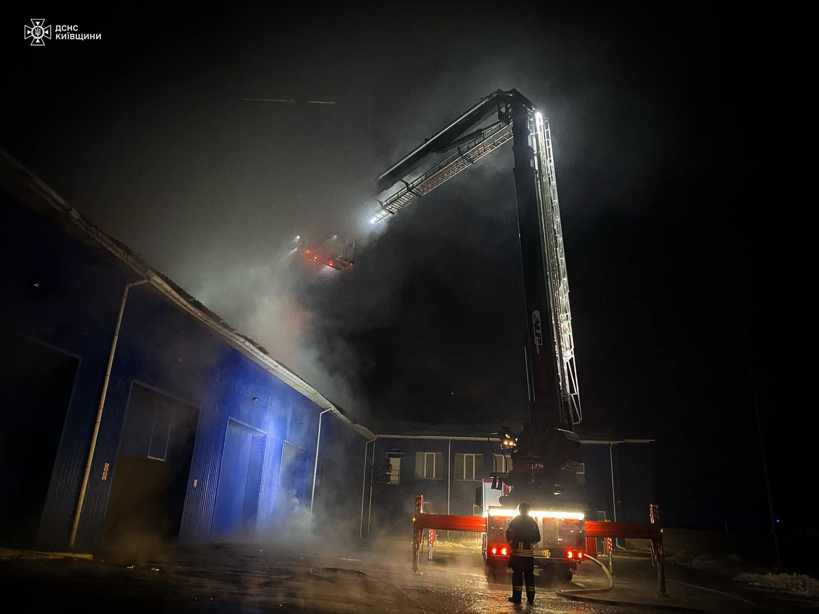 Київщина ліквідує наслідки нічної атаки ворожих БпЛА