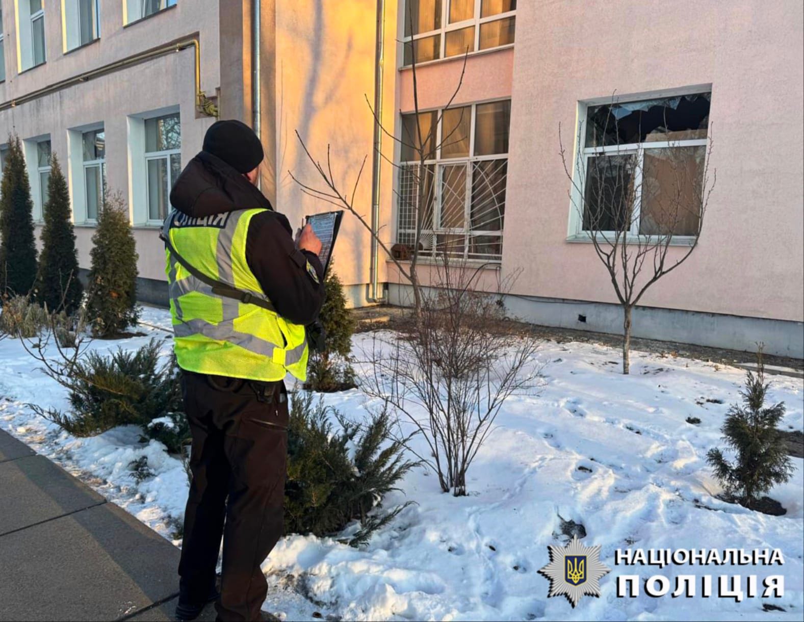 Київщина ліквідує наслідки нічної атаки ворожих БпЛА - фото 3