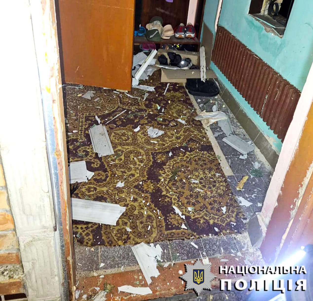 На Київщині внаслідок ворожої атаки пошкоджено житлові будинки - фото 2
