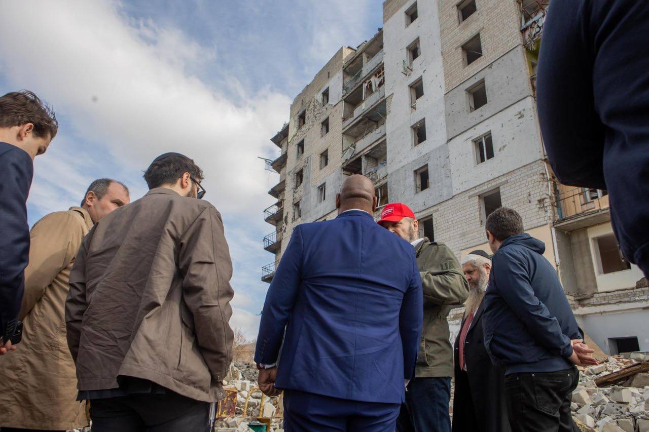 Особистий духовний радник Трампа відвідав Бучу, Ірпінь та Бородянку