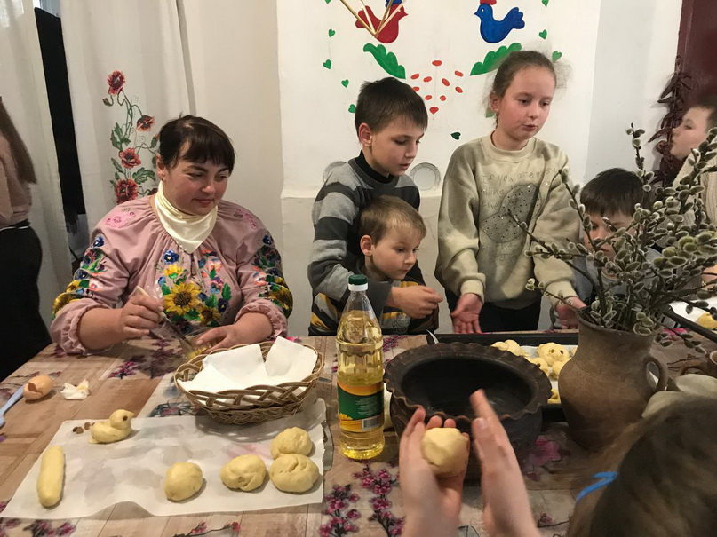 На Вінниччині відновили столітню хату-мазанку й перетворили її на культурний осередок - фото 3