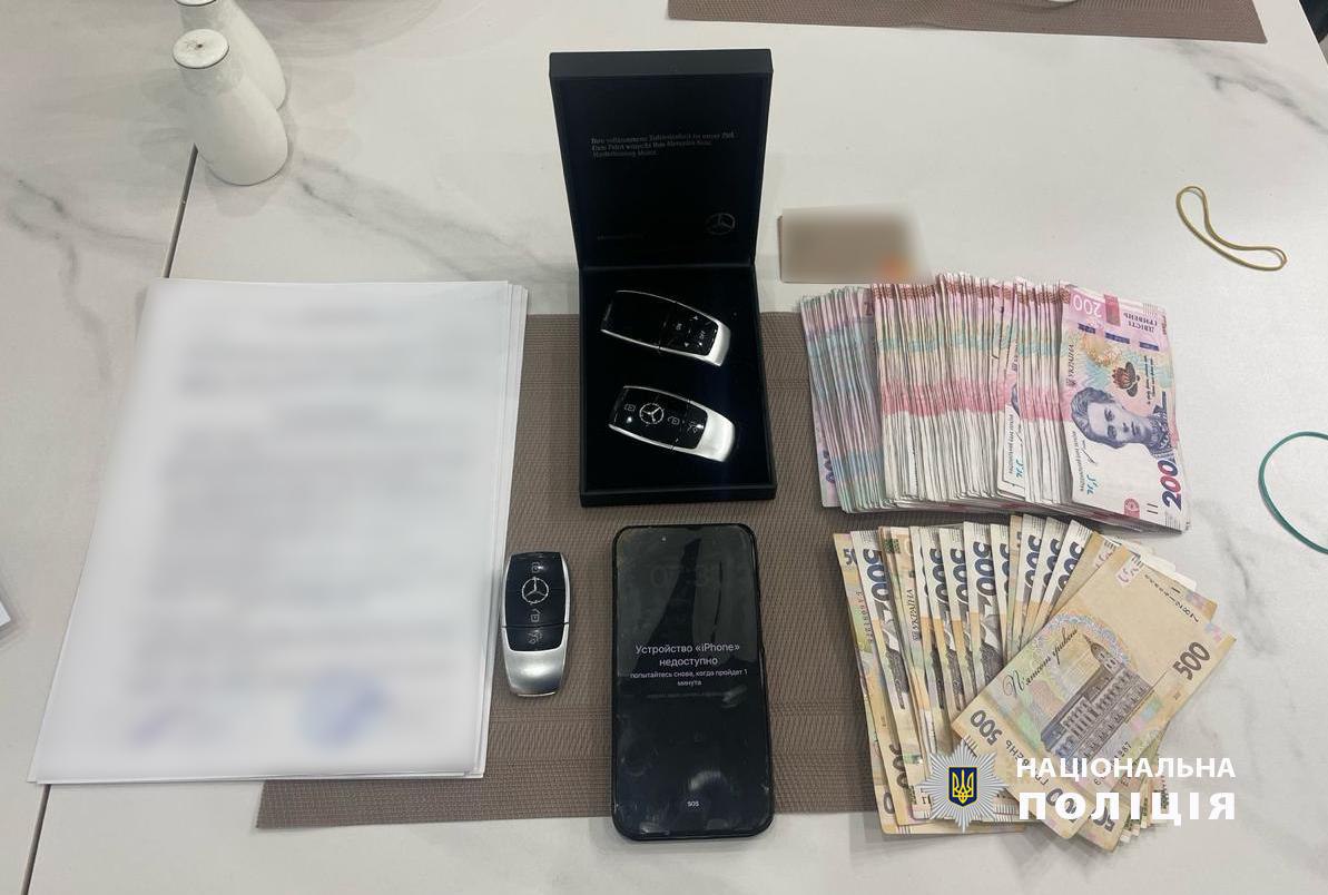 «Приватизували» ритуальні послуги: у Кривому Розі затримали злочинців, що «заробляли» на смертях військових