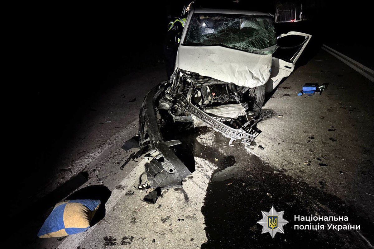 Жахлива автотроща у Черкасах: зіштовхнулись Volkswagen та Honda