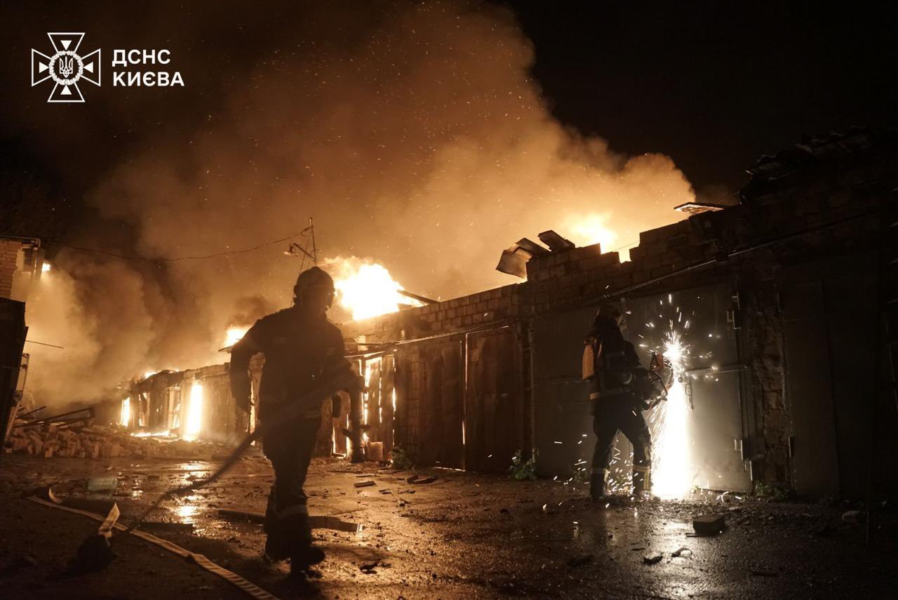 Росія завдала ударів по Києву: вже відомо про 9 загиблих та 70 поранених