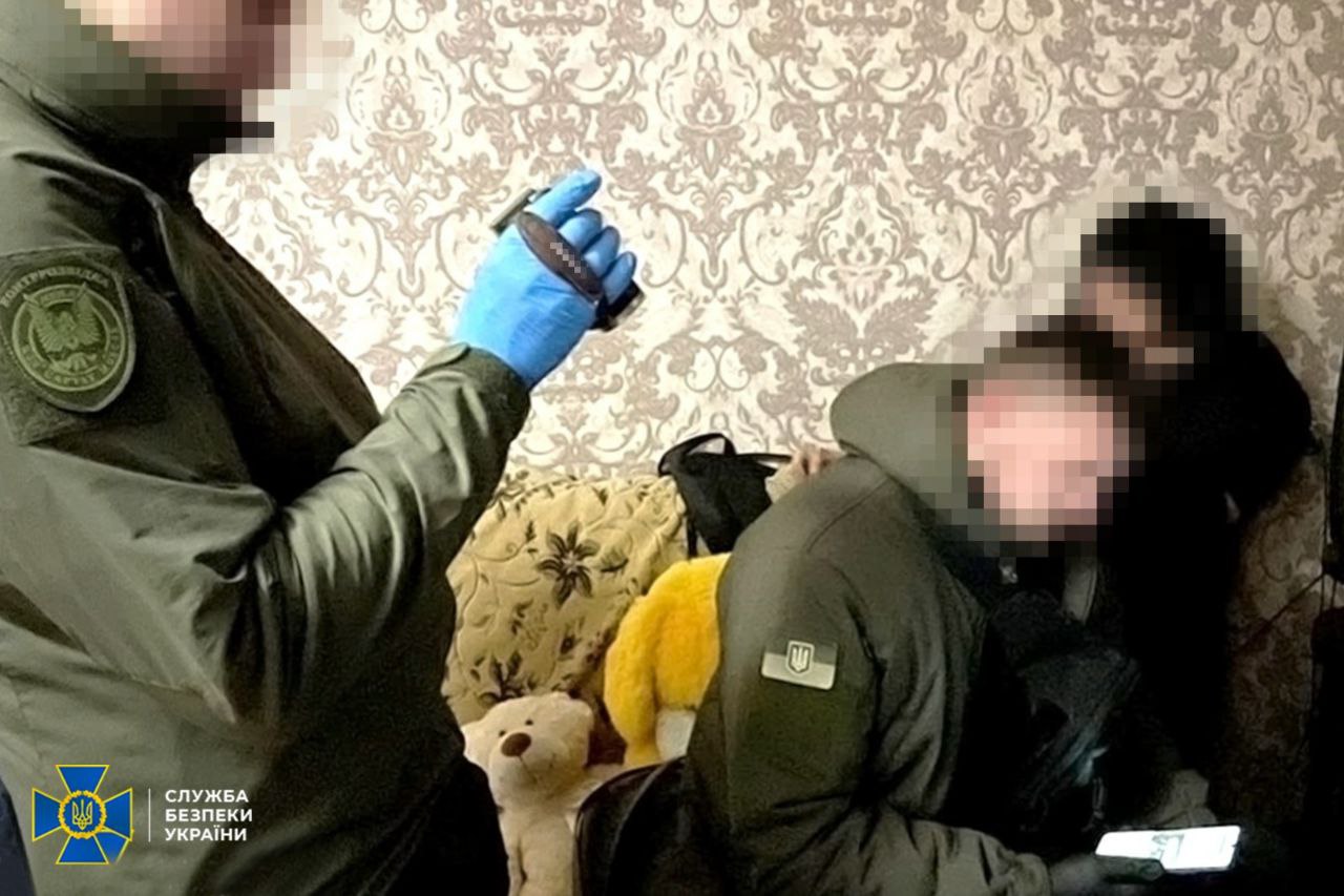 СБУ затримала агентів російського ГРУ, які поширювали ІПСО в Україні