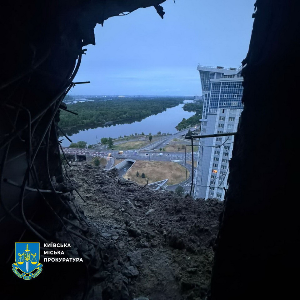 Росіяни атакували дронами столицю, серед постраждалих - діти - фото 2