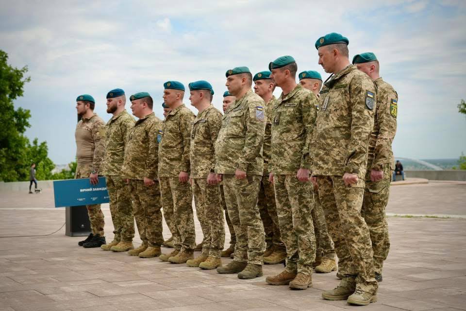 У Києві на Алеї захисників України відкрили пам’ятний знак «Морська піхота» - фото 5