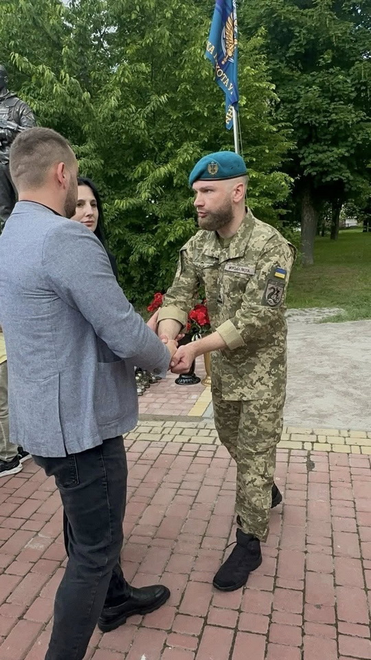 Полеглому морському піхотинцю з Вінниччини відкрили пам’ятник у рідному місті - фото 7