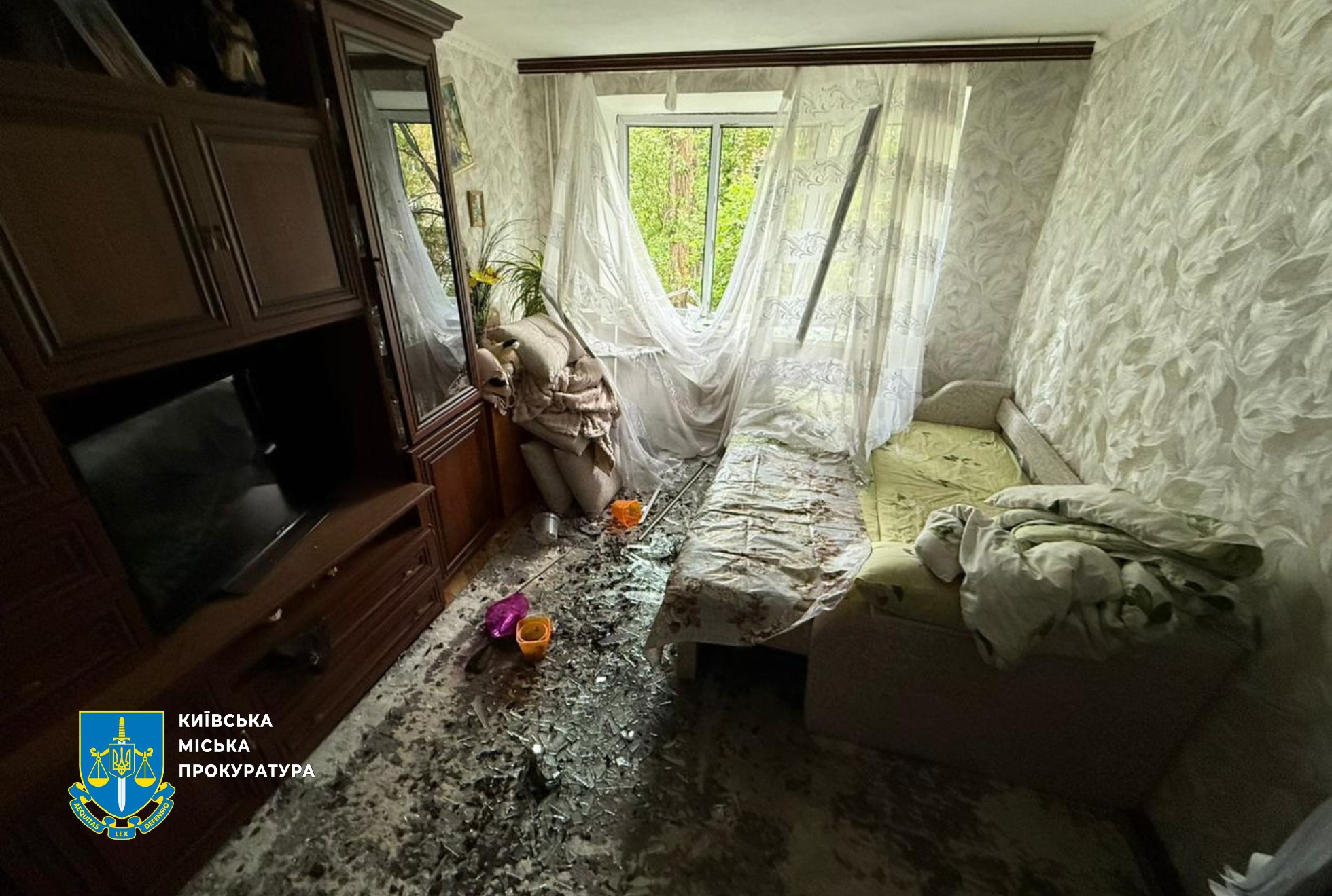 Правоохоронці розпочали розслідування за фактами вчинення воєнних злочинів у Києві - фото 6