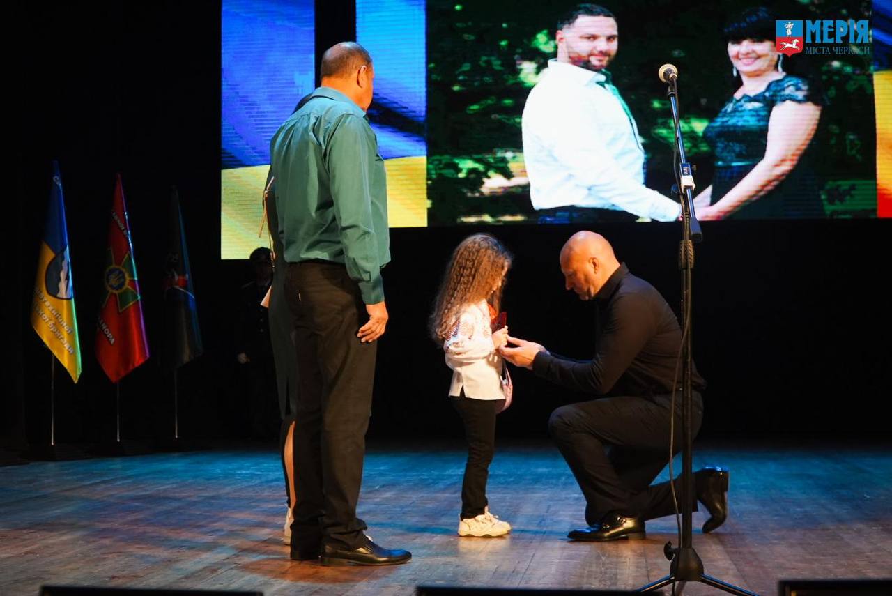 У Черкасах вшанували пам'ять загиблих захисників України - фото 3