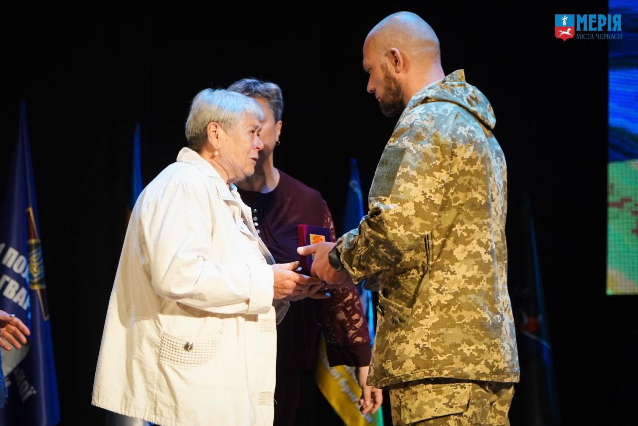 У Черкасах вшанували пам'ять загиблих захисників України - фото 5