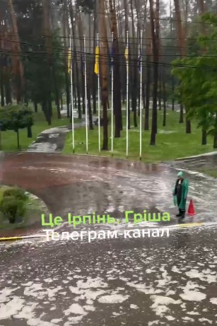 На Київщині та в обласному центрі вирує негода - фото 9