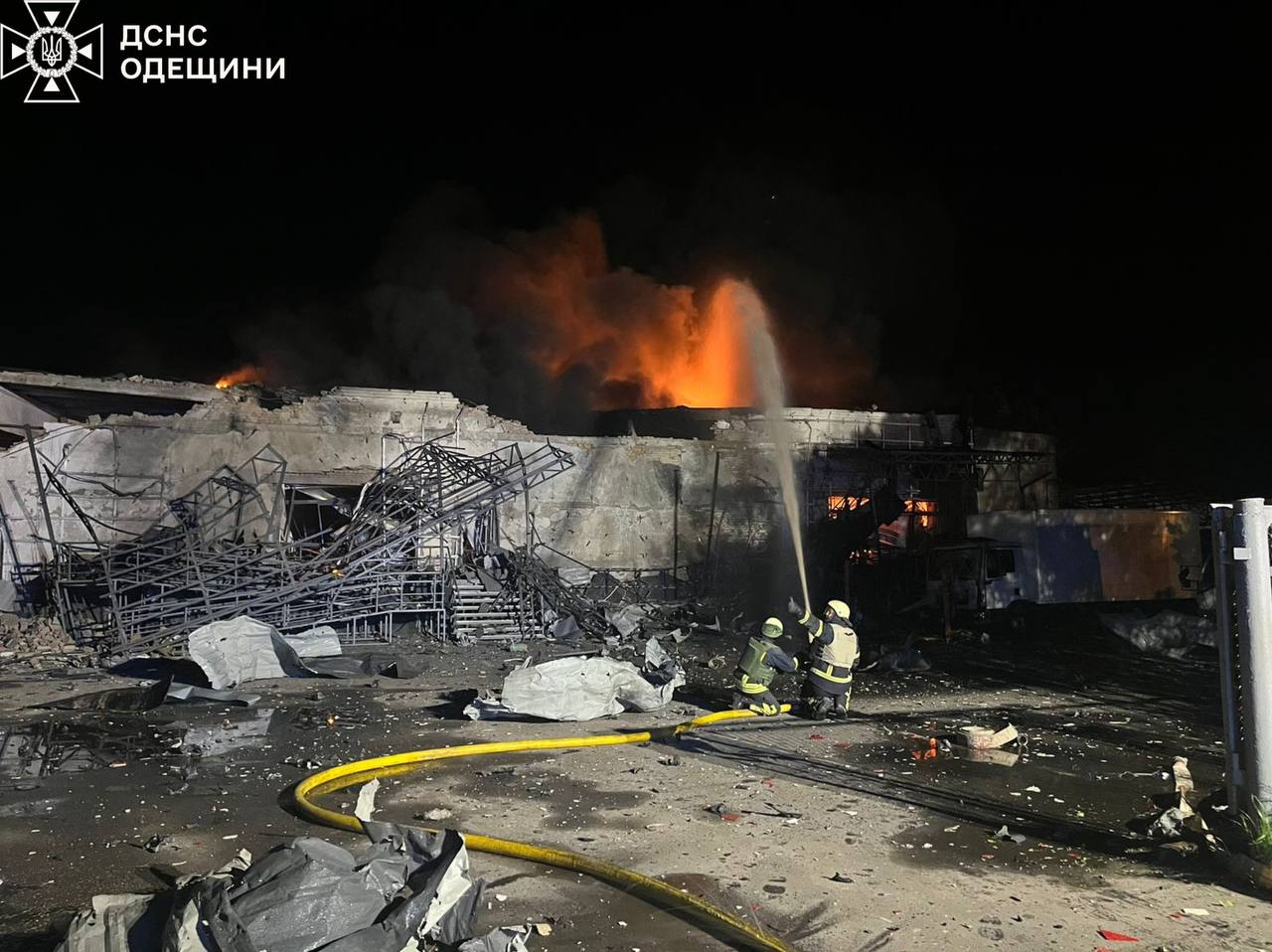 Безпілотники зруйнували відділення «Нової пошти» в Ізмаїлі. Фото - фото 5