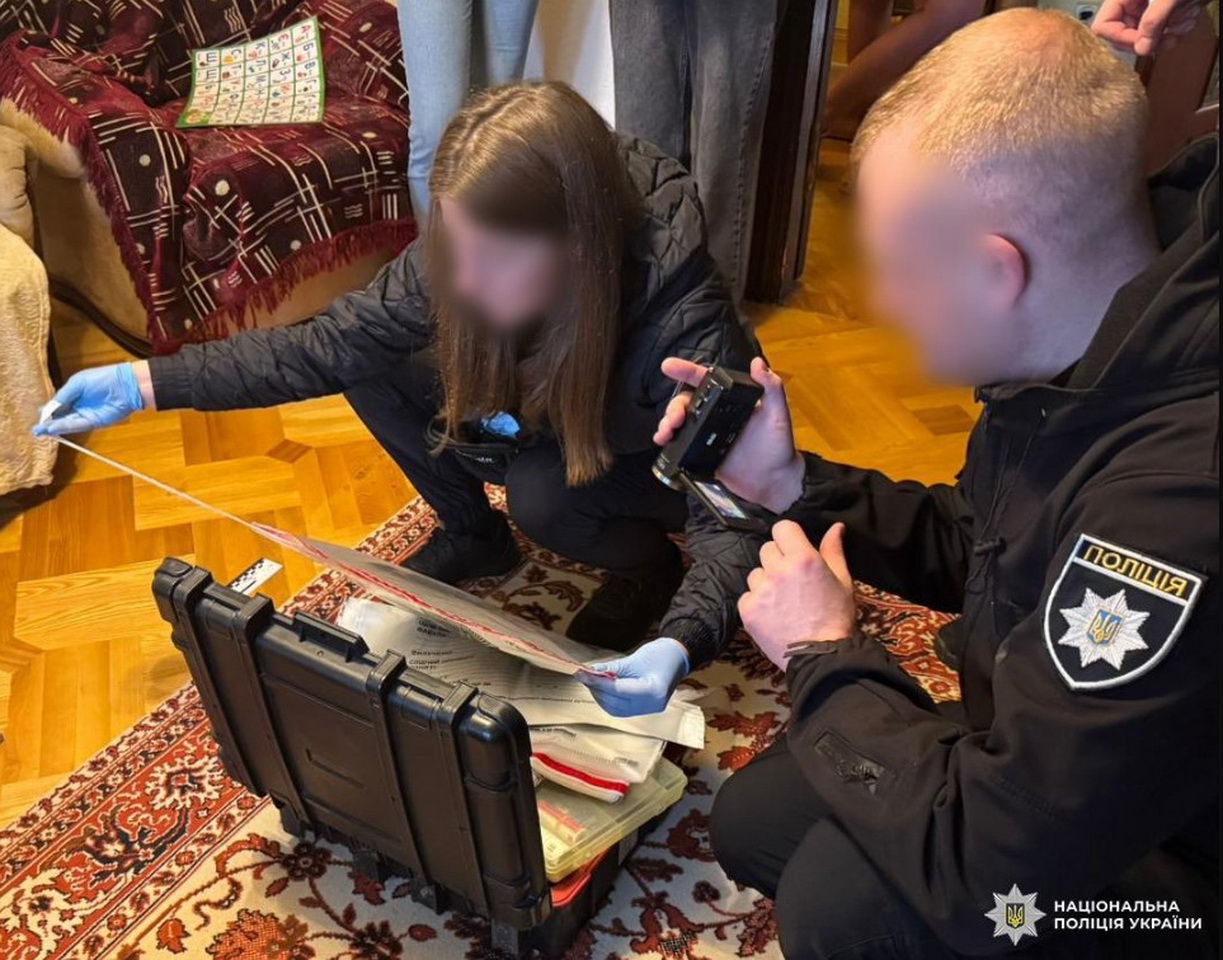 У Вінниці викрили шахрая з рф, який обікрав матір загиблого військового на майже 1 млн гривень - фото 2