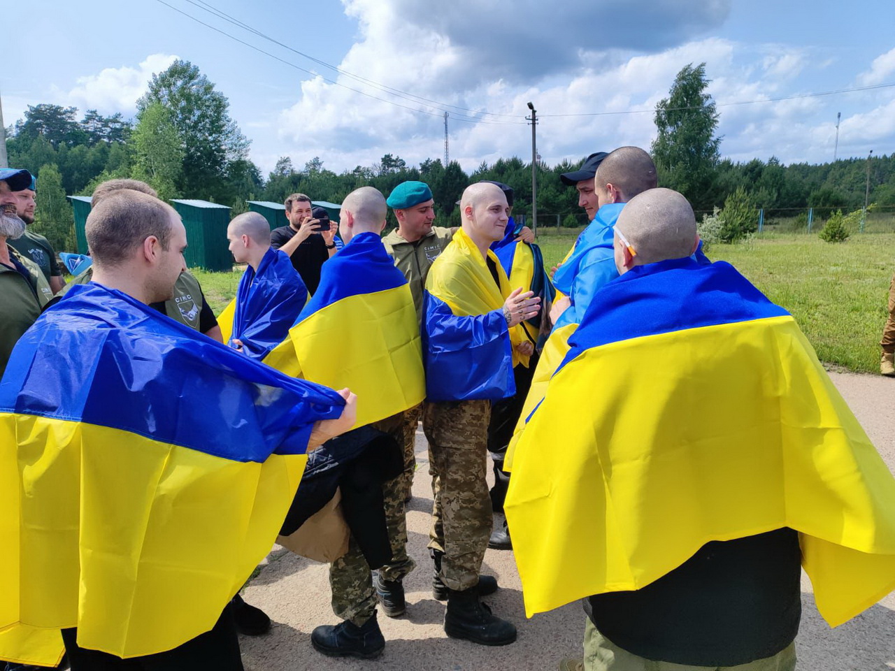 «Україна розпочала багатоступеневий обмін полоненими», – Зеленський - фото 5