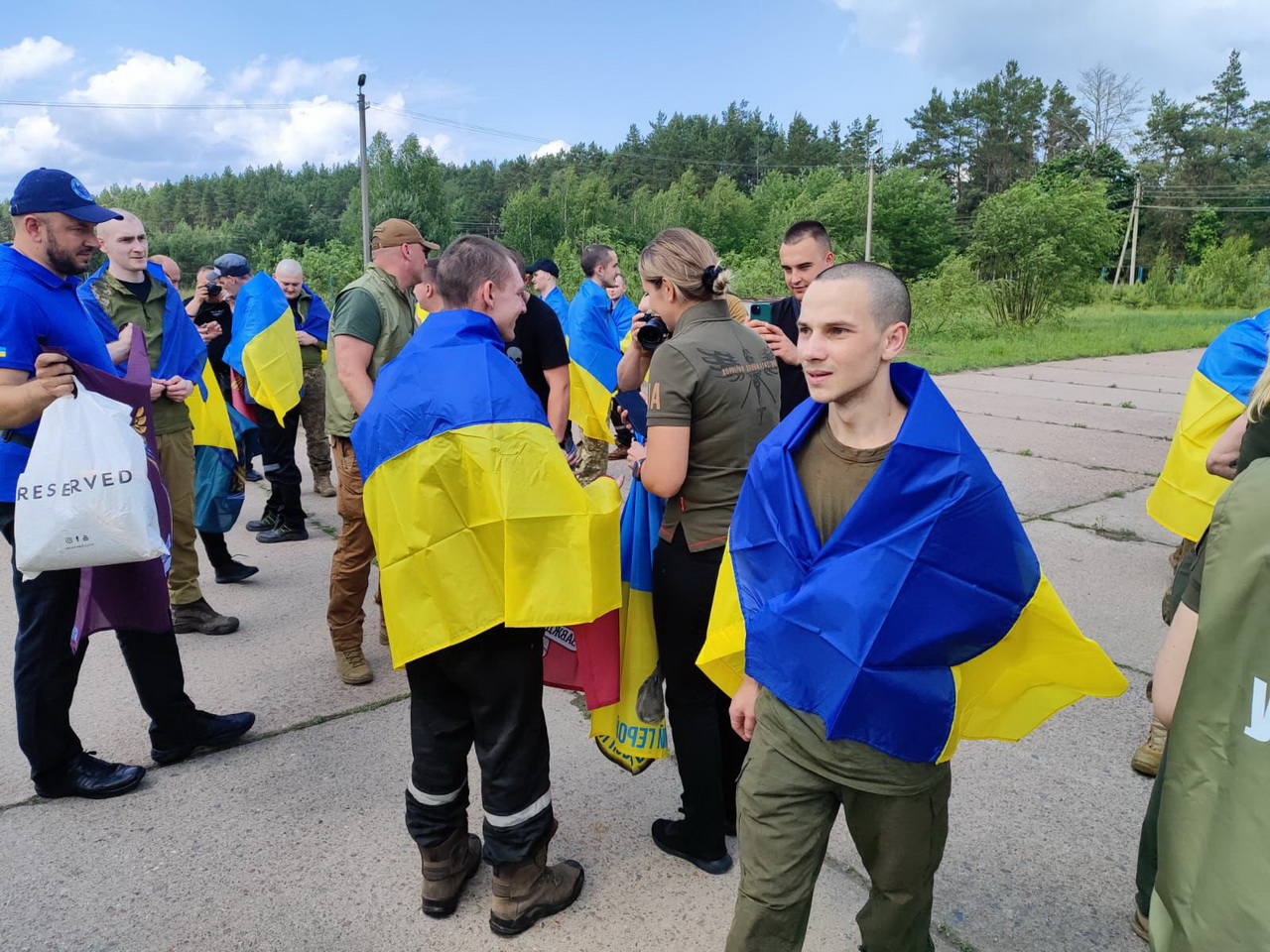 «Україна розпочала багатоступеневий обмін полоненими», – Зеленський - фото 8