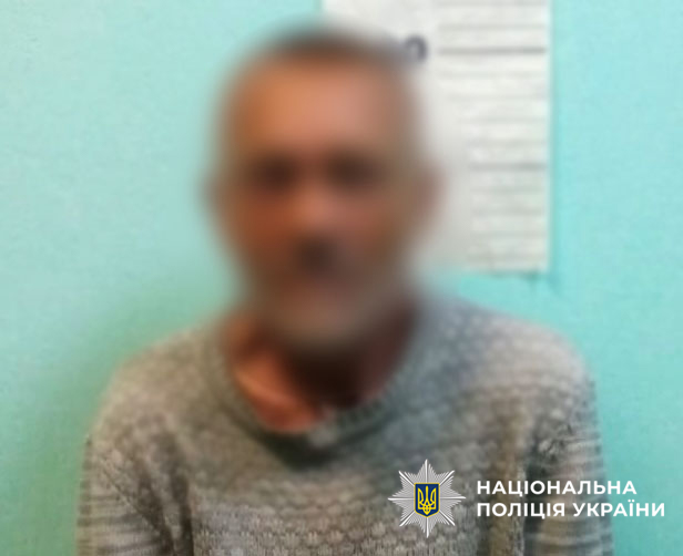 У столиці затримали чоловіка, який намагався викрасти дефібрилятор зі станції метро