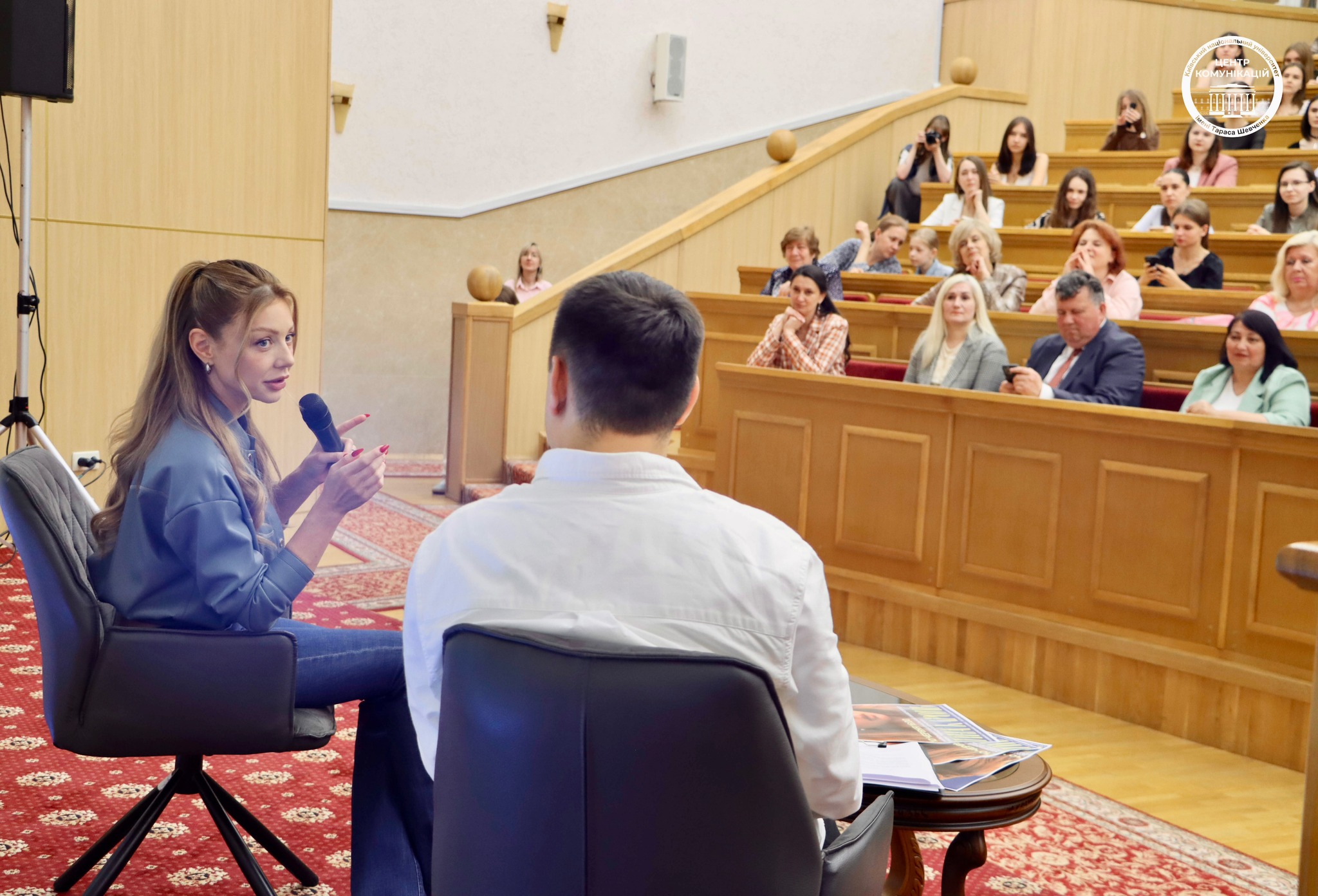 Тіна Кароль зустрілася зі студентами Київського національного університету - фото 3
