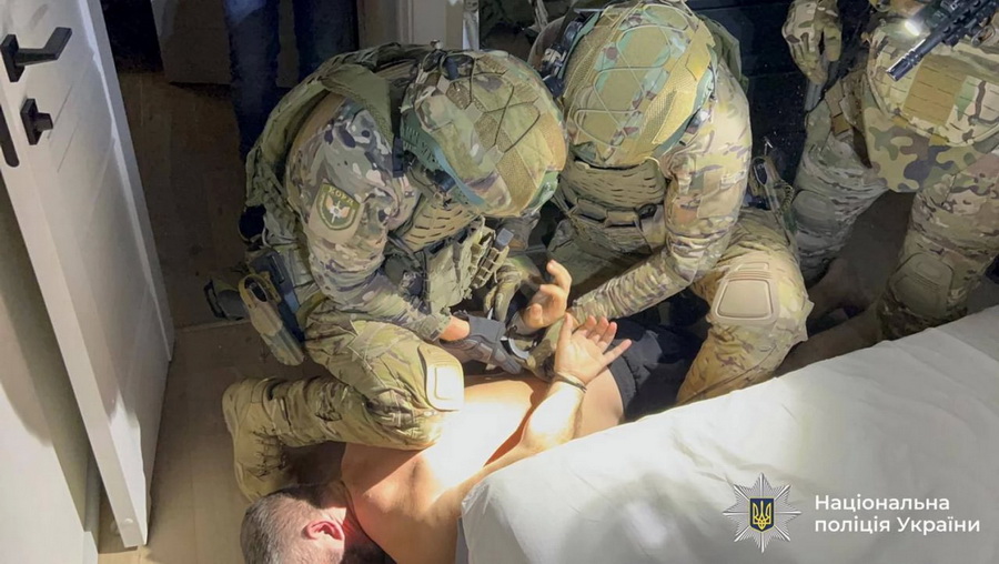 Колишньому поліцейському, який влаштував стрілянину біля Вінниці, оголосили підозру - фото 2