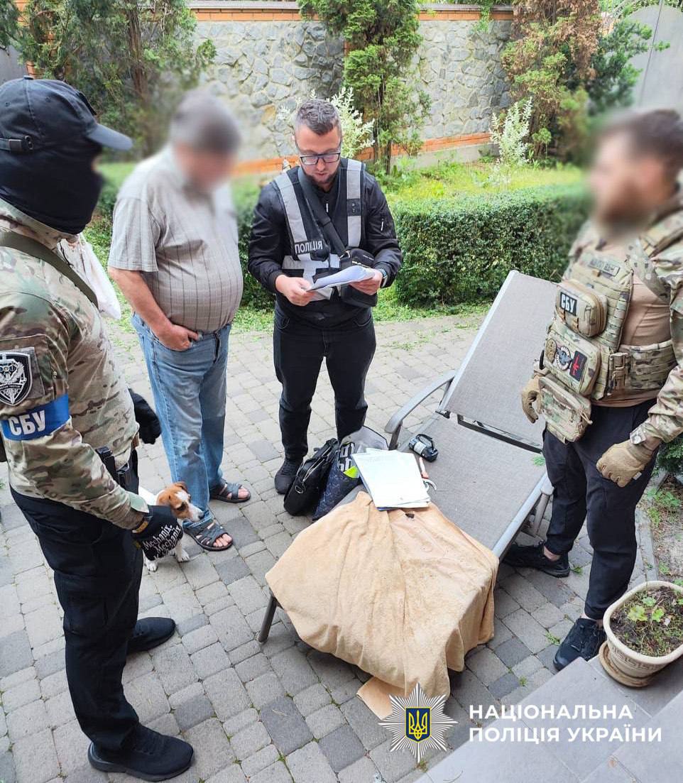 У Києві викрили цех, в якому за 450 доларів ділки штампували фальшиві водійські посвідчення