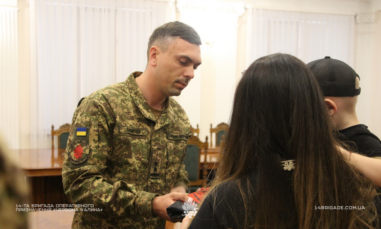 Родинам полеглих героїв бригади «Червона Калина» передали державні нагороди