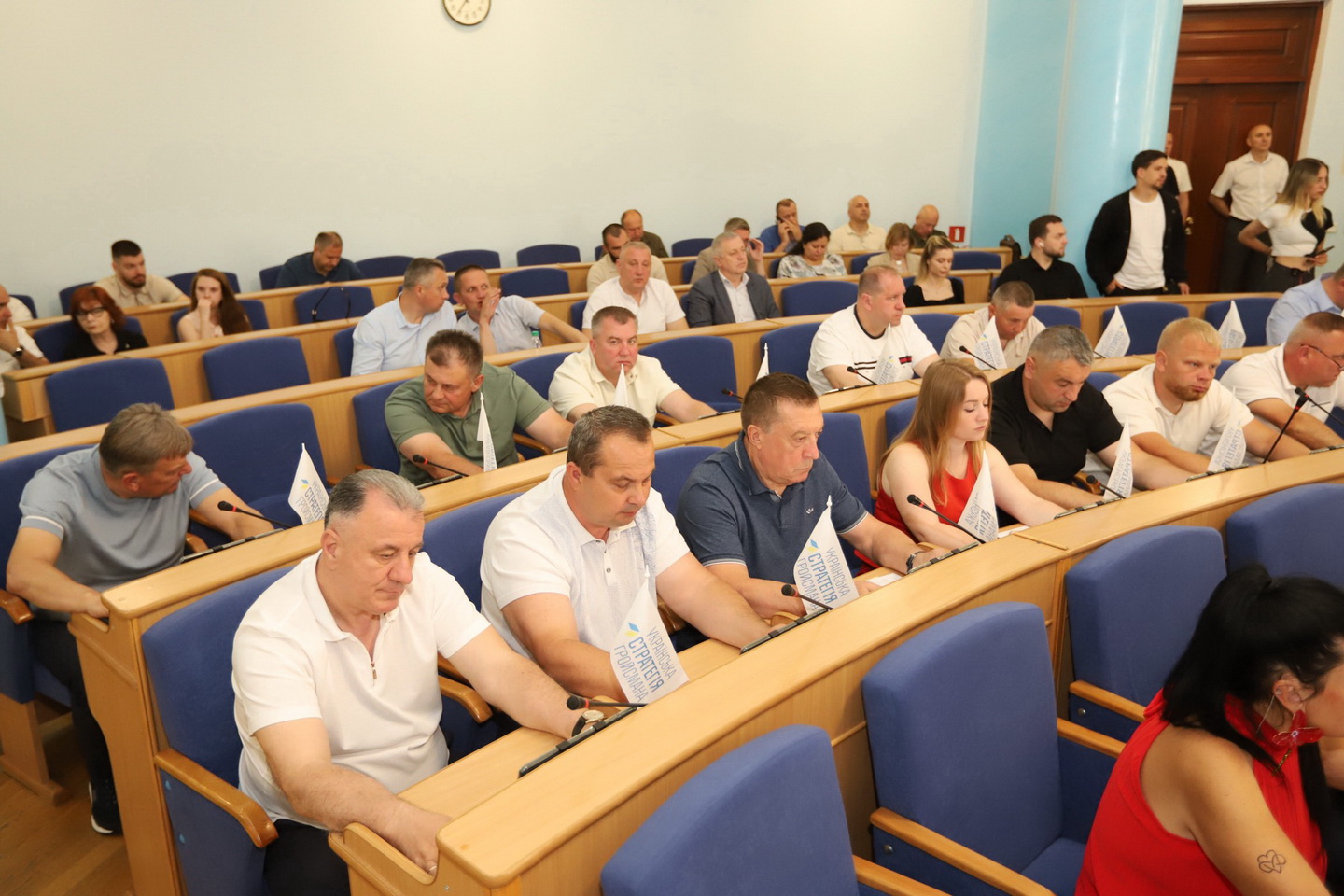 На сесії обласної ради підтримали військових - фото 16