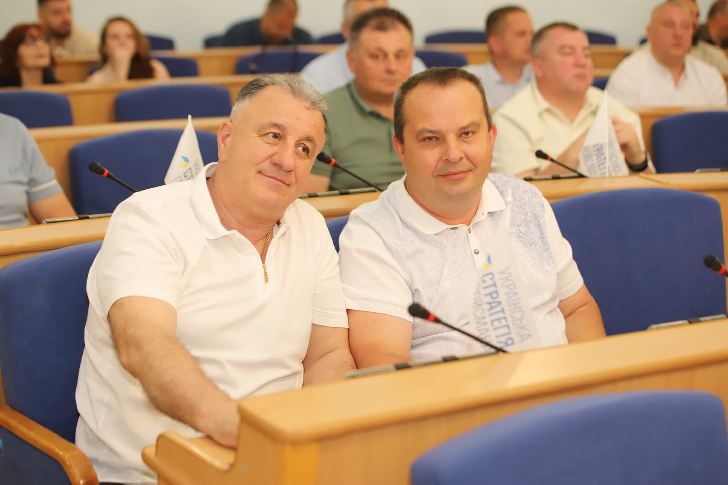 На сесії обласної ради підтримали військових - фото 18