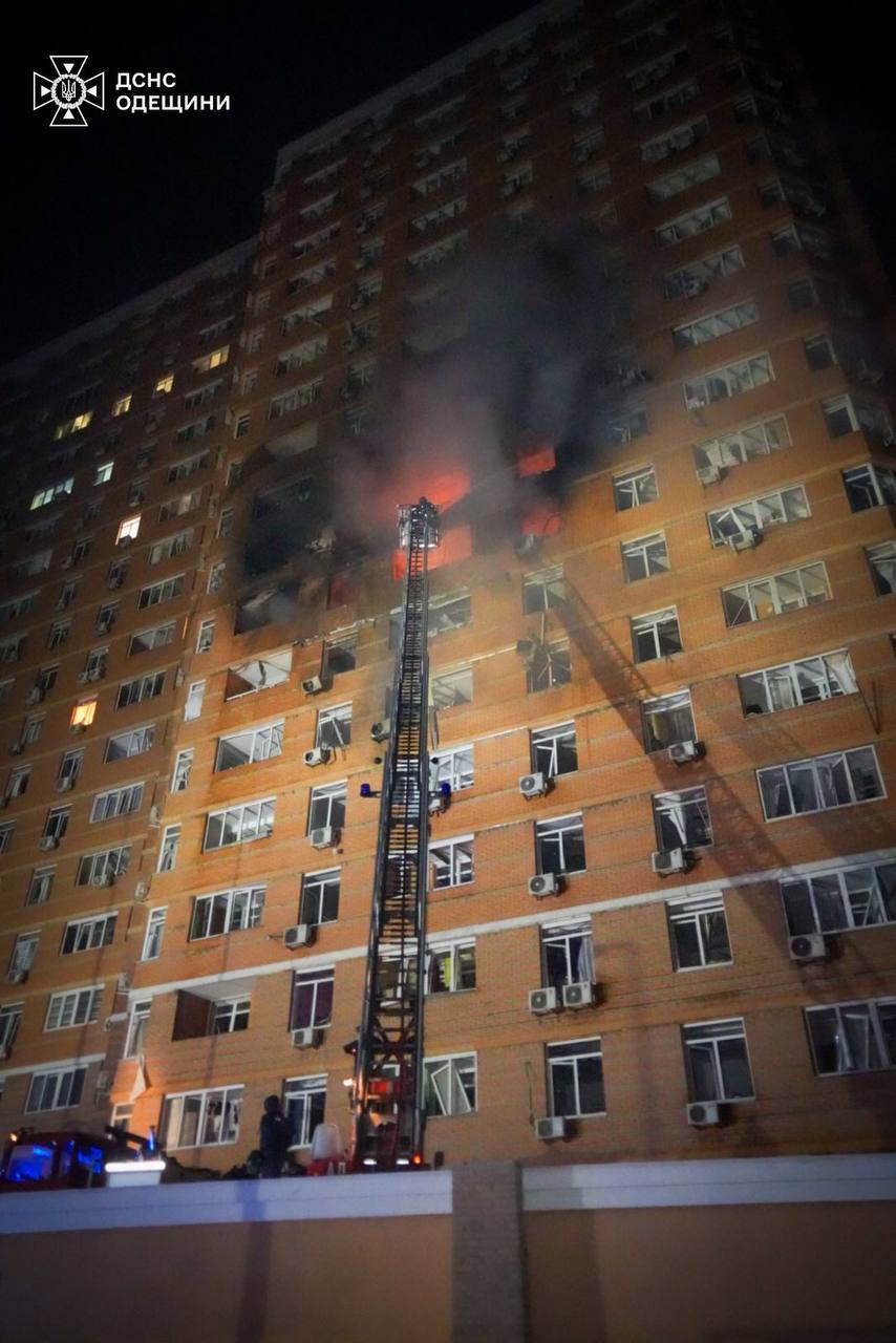 Стало відомо, що під час обстрілу Одеси загинула вчителька та її чоловік