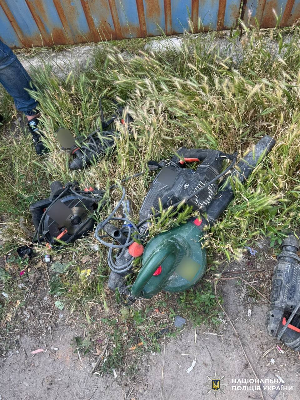 У Вінниці чоловік вкрав болгарок та інструментів на сто тисяч - фото 2
