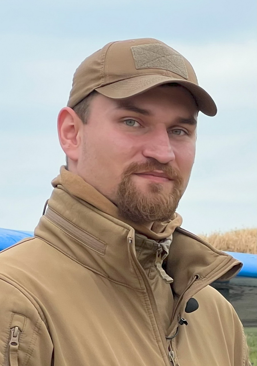 У льотчика Максима Устименка на Вінниччині залишились найрідніші: дружина й маленький син
