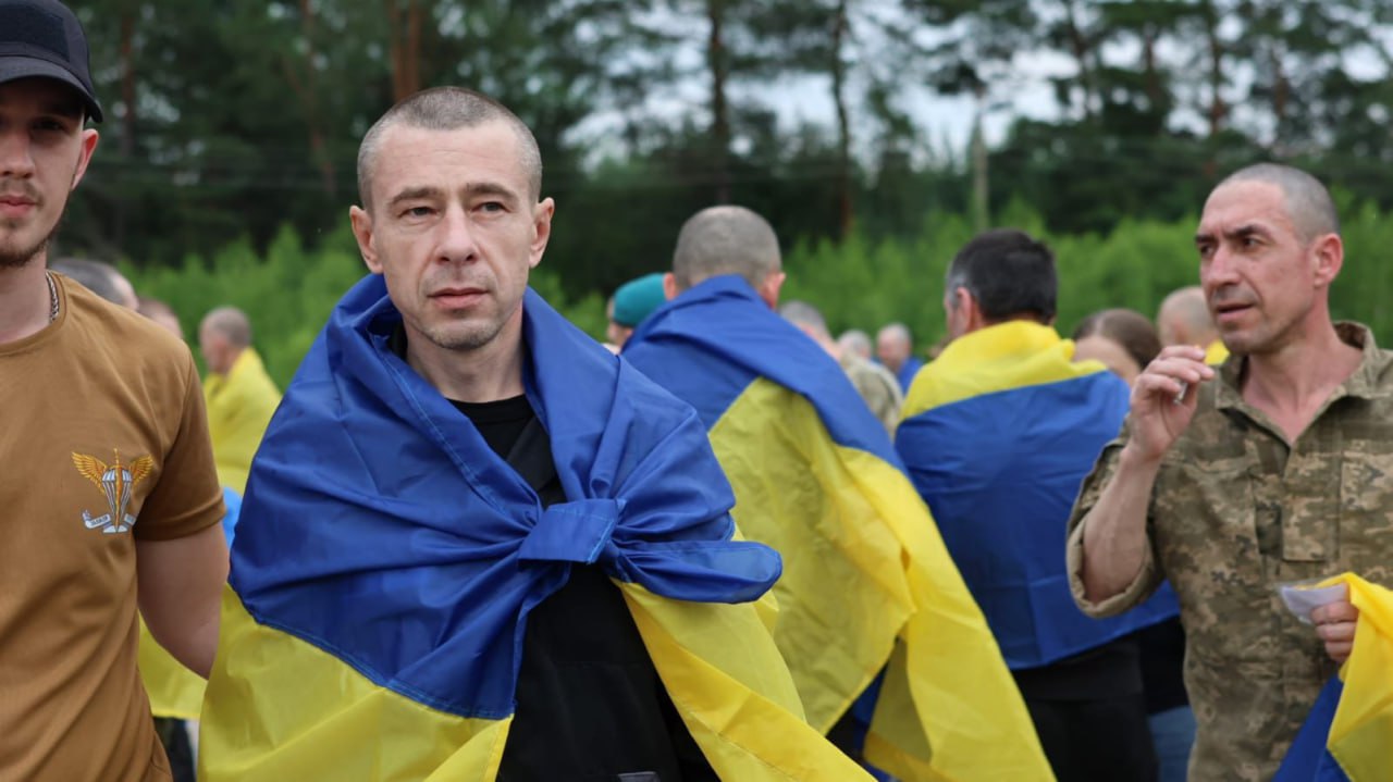 Обмін полоненими: переважна більшість звільнених сьогодні була в полоні РФ понад 3 роки - фото 5