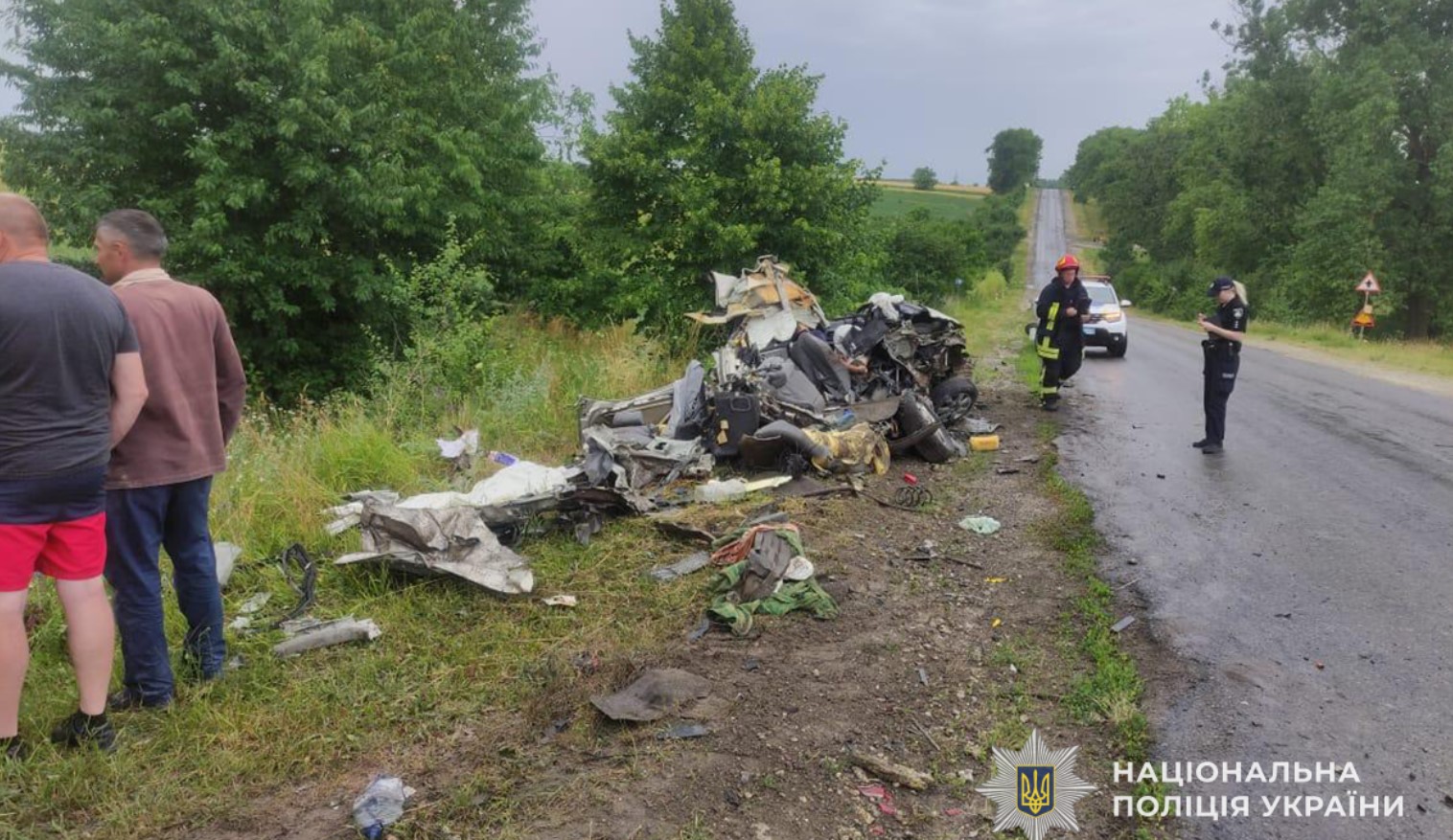 Чотири людини загинули на Тернопільщині: вантажівка розтрощила легковик