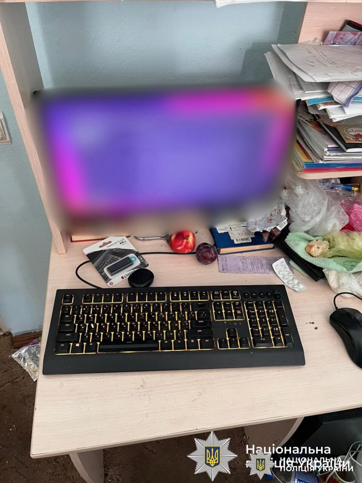 Дитяча порнографія та шантаж: на Вінниччині чоловік вимагав інтимні фото у малолітньої