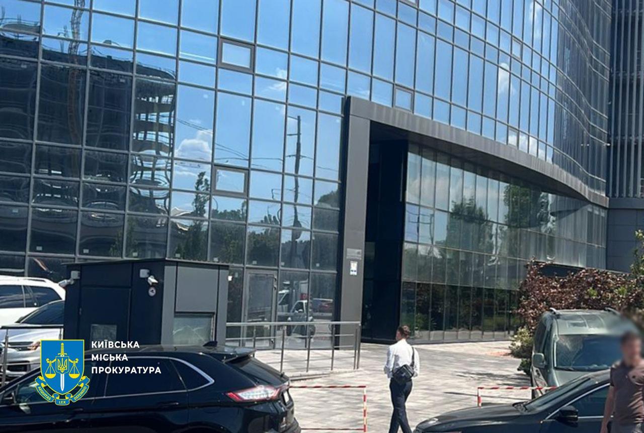 Столичні прокурори припинили роботу колл-центрів, які пропонували інвестувати гроші у крипту - фото 3