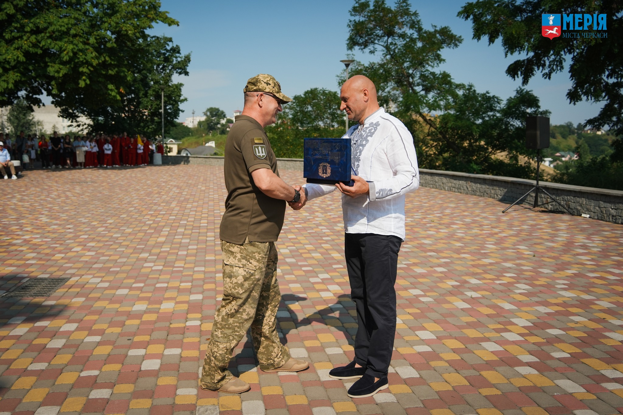 В День Української Державності у Черкасах військові, волонтери та ветерани отримали нагороди - фото 6