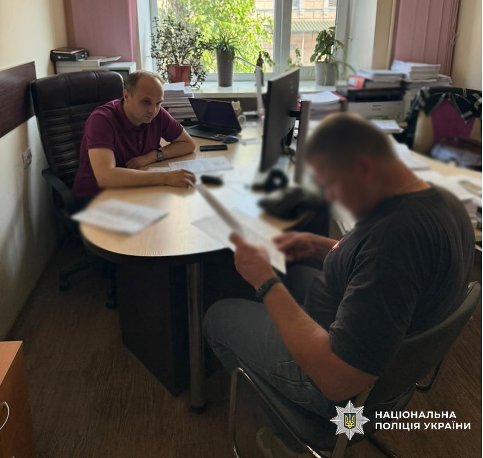 Поліція Києва оголосила підозру службовцю «Київавтодору» та інженеру лабораторії