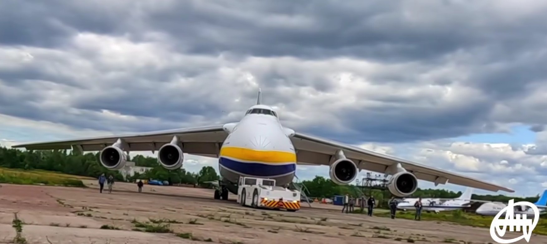 Україна модернізувала і підняла в небо літак Ан-124, його кияни знімали на відео - фото 4
