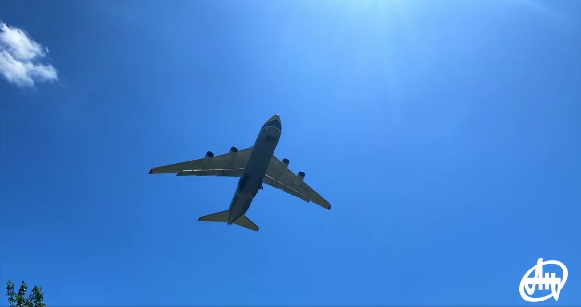 Україна модернізувала і підняла в небо літак Ан-124, його кияни знімали на відео - фото 12