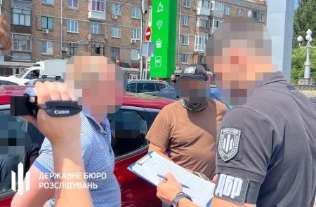 Головного інспектора податкової підозрюють у корупції