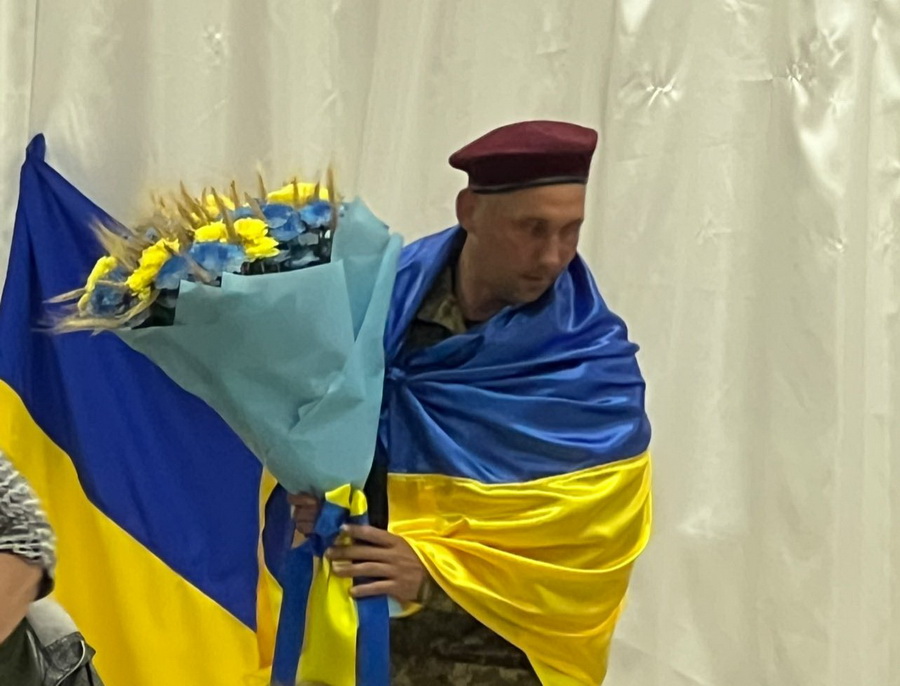 Вдома на Вінниччині зустріли захисника, який був у Якутії в російському полоні - фото 7
