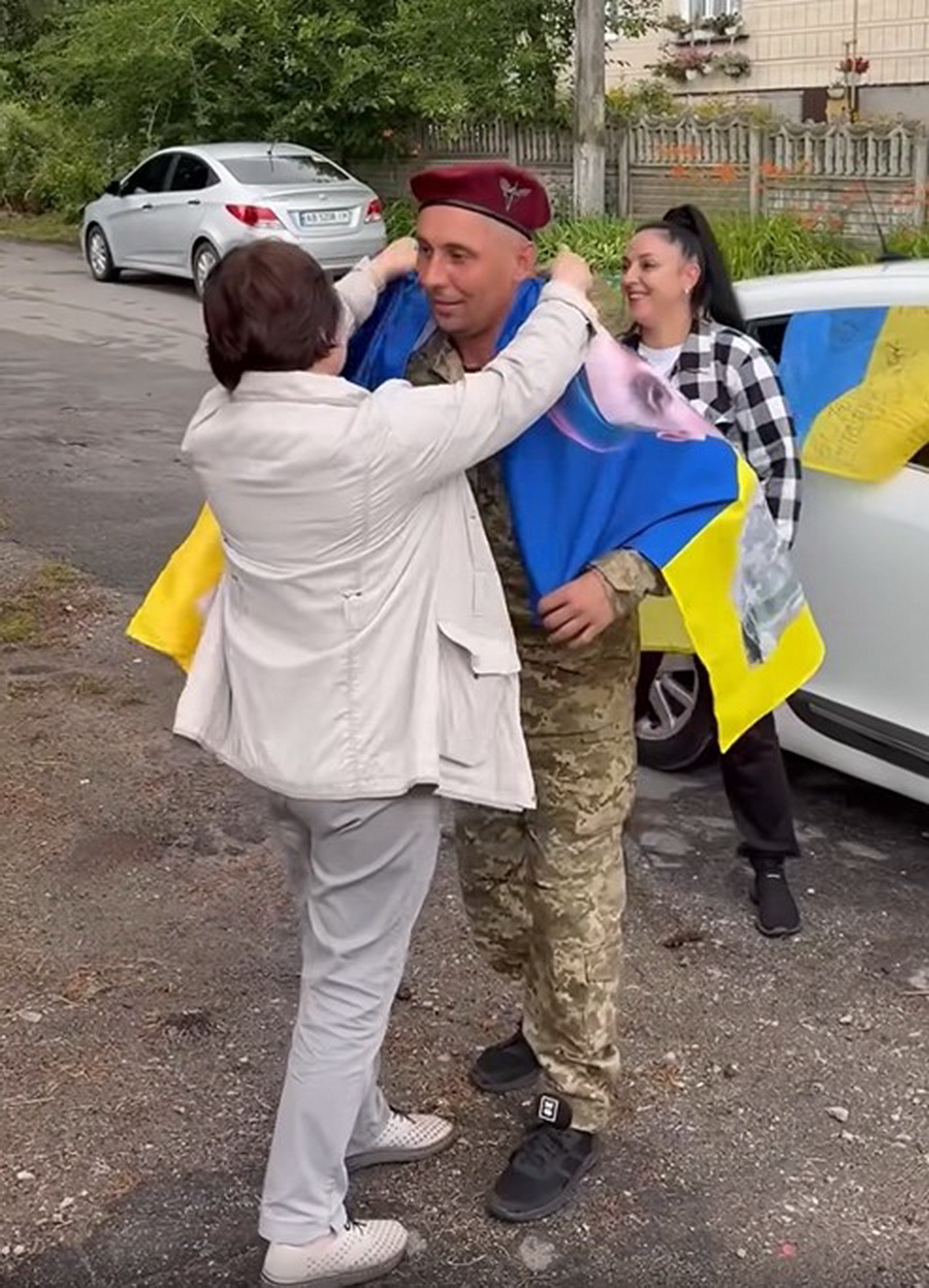 Вдома на Вінниччині зустріли захисника, який був у Якутії в російському полоні - фото 5