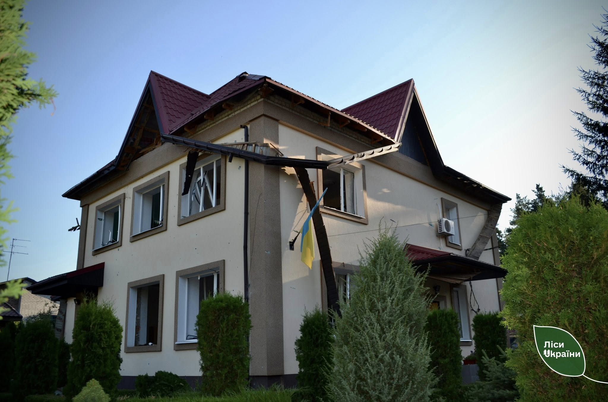 Внаслідок ракетної атаки на Черкаси пошкоджено Дахнівське лісництво - фото 5