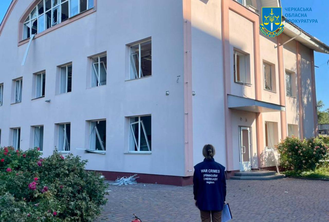 У Черкасах на місцях пошкоджень виявлено уламки ракет – прокуратура - фото 3