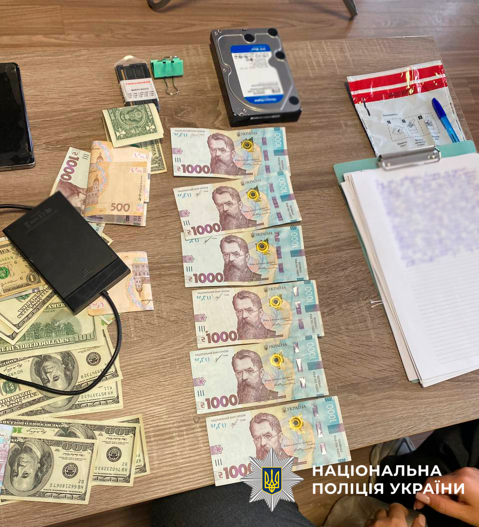 У столиці «комп’ютерні майстри» ошукали пенсіонерів майже на мільйон гривень - фото 3