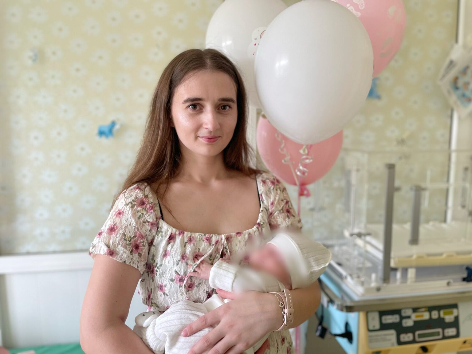 У Львові медики врятували немовля, яке народилося на 24 тижні з вагою 600 грамів