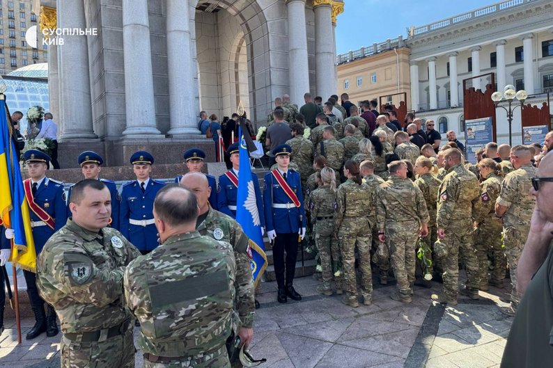 У Києві простилися із загиблим командиром штурмової бригади «Лють» Максимом Казбаном