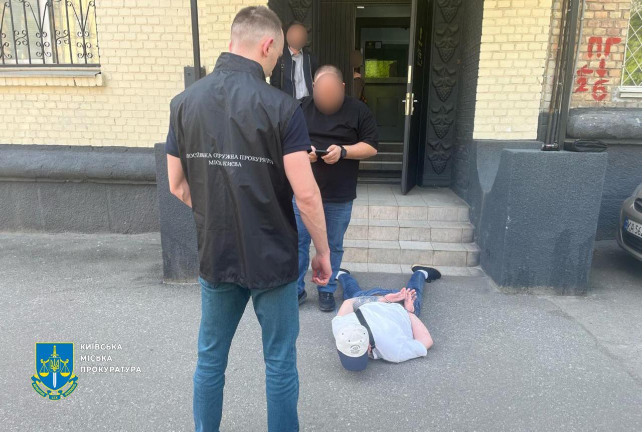 У Києві судитимуть чоловіка, який обіцяв за 60 тис дол. переправити двох військовозобов’язаних до Молдови