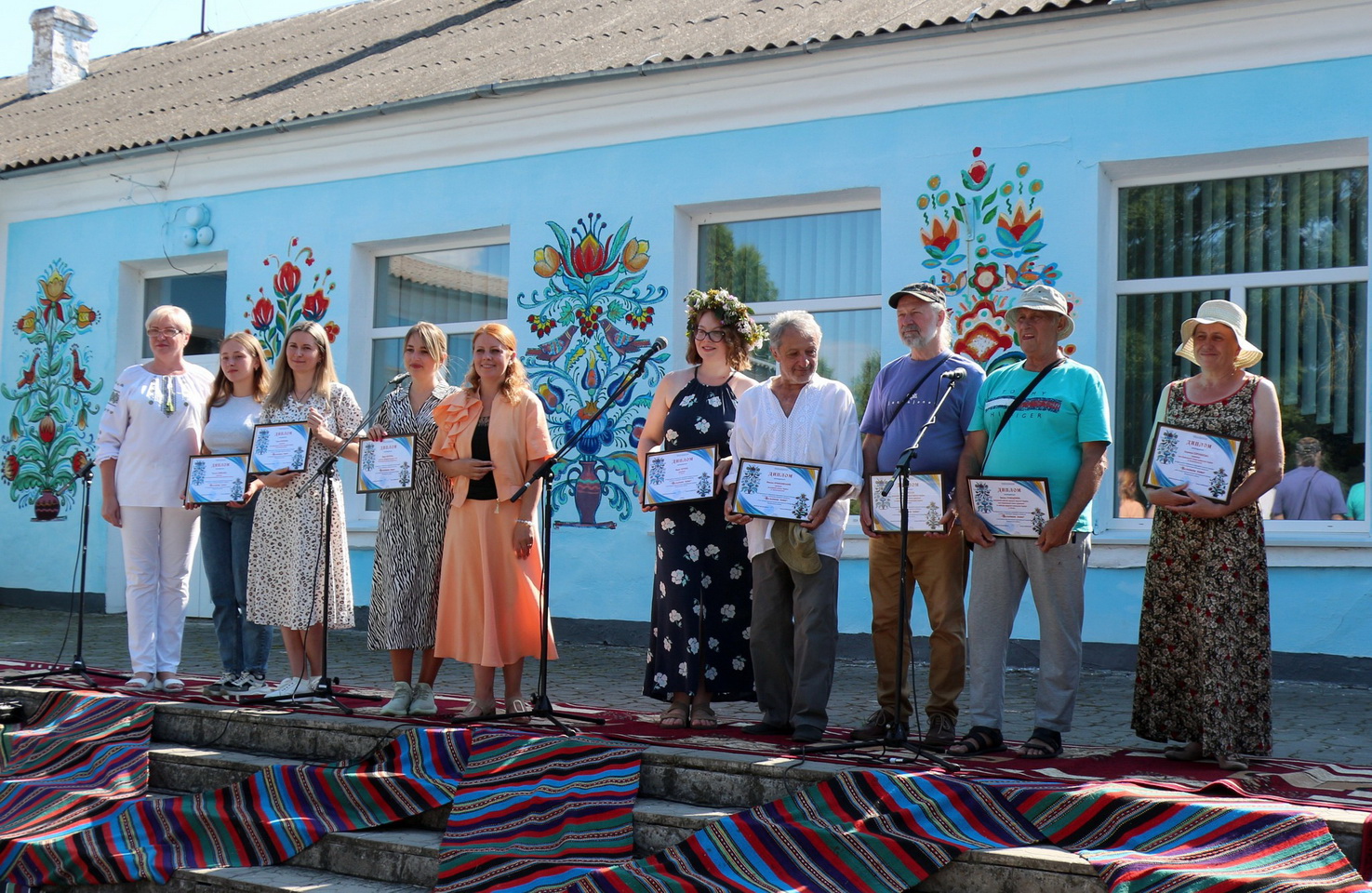 На Вінниччині художники з усієї України розписали стіни шкіл, садочків та хат - фото 9